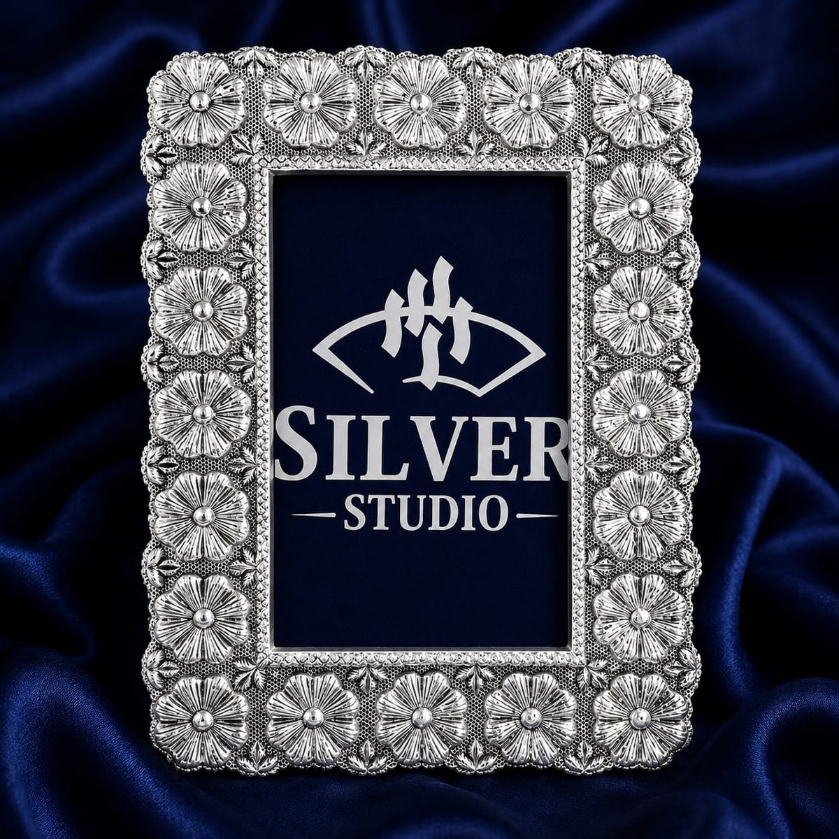 Floral Heritage Silver Frame Main image