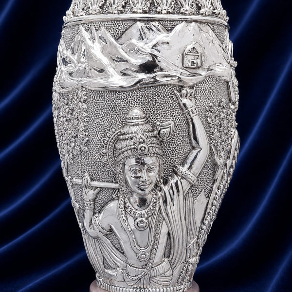 Radha Krishna vase