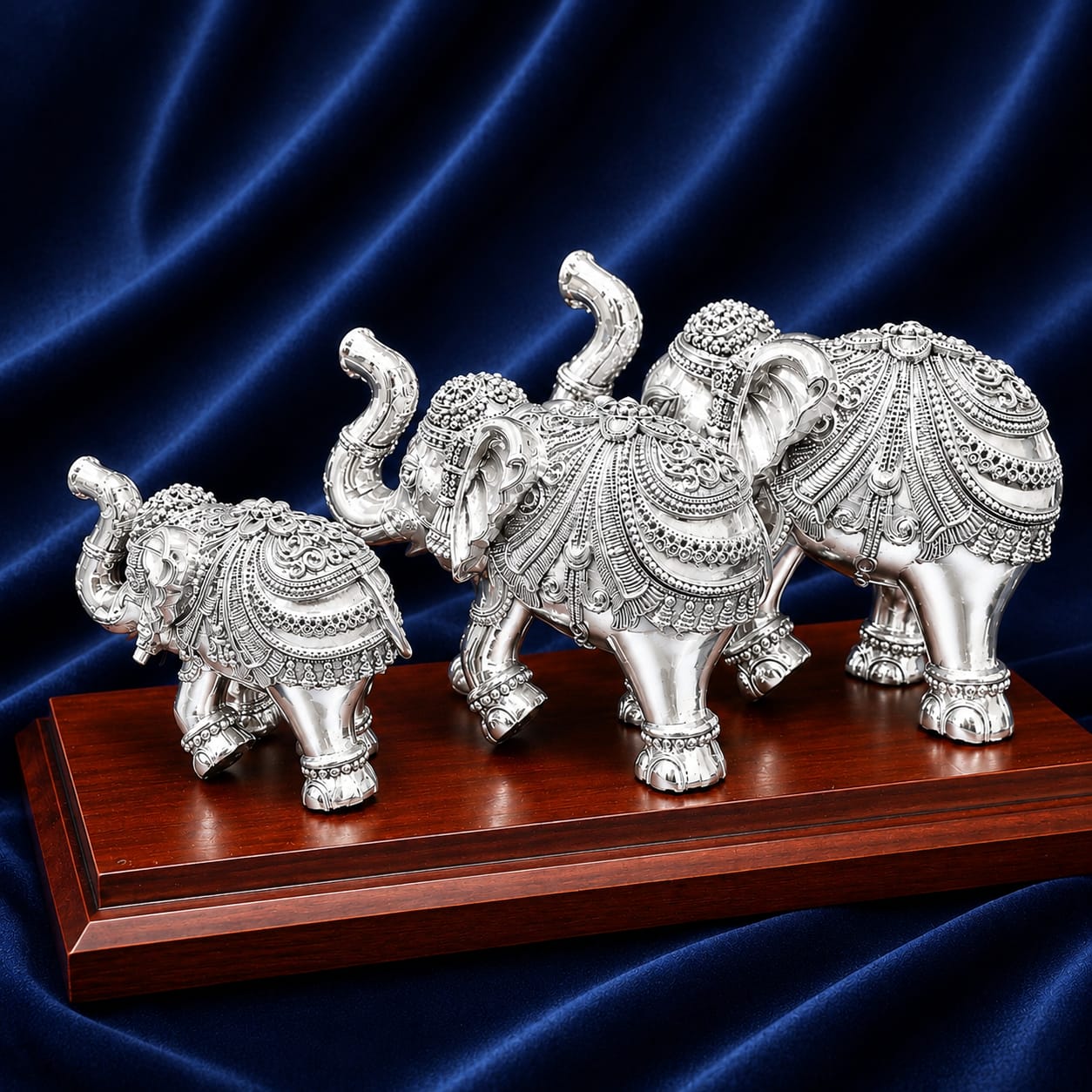 ELEPHANT FAMILY
